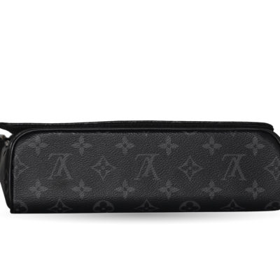 LouisVuitton_DistrictPM_EMA00565