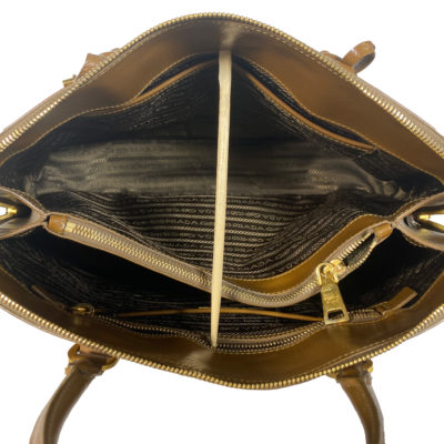 CEMG00058_Prada_Braun_Handtasche_BowlingBag