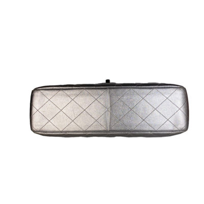 EMB 00210_ChanelTimeless_Silber_SingleFlap_Silver_Lammleder_Jumbo