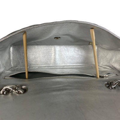EMB 00210_ChanelTimeless_Silber_SingleFlap_Silver_Lammleder_Jumbo