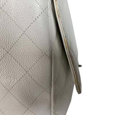 EMB 00221_Chanel_Classic_SingleFlap_Caviar_Silber_Weiß_Timeless