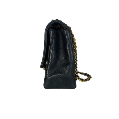 CEMB00076_Chanel_SingleFlap_Classic_Timeless_Gold_Schwarz_Lammleder