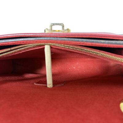 Louis Vuitton Victorie Rot_EMA 00592_Monogram_Rot Glattleder_Goldene Hardware