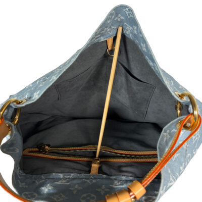 LouisVuitton_DailyDenim_CEMA0233_LV_Jeans_Blau_Monogram